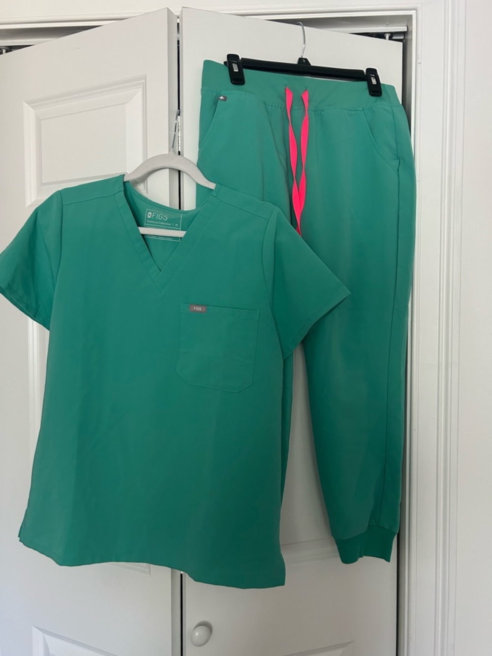 FIGS SURGICAL GREEN M/MP